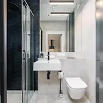 Komfortowy Apartament Z Ogrodkiem Apartment *