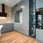 Apartment Komfortowy Apartament Z Ogrodkiem Poznan