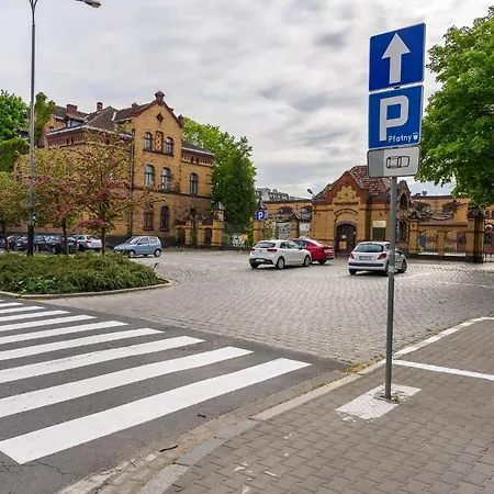 Komfortowy Apartament Z Ogrodkiem *