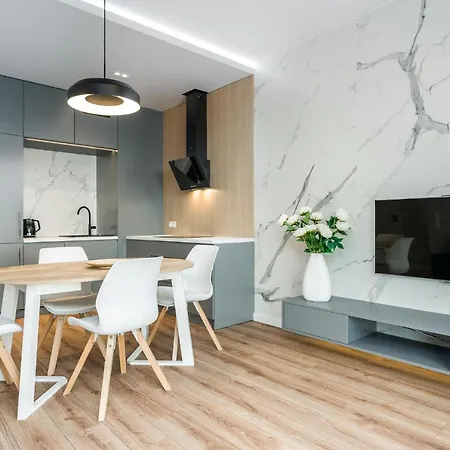 Komfortowy Apartament Z Ogrodkiem Lejlighed Poznań