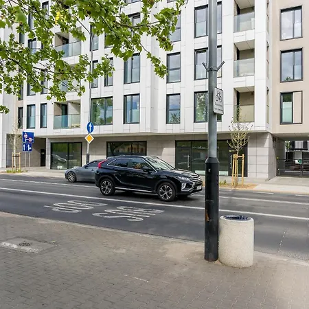 아파트 Komfortowy Apartament Z Ogrodkiem 포즈난