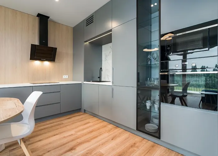 아파트 Komfortowy Apartament Z Ogrodkiem 포즈난